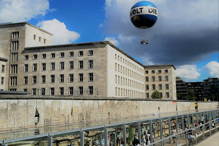 Berlin Jewish Museum Exhibition Ticket & City Audio Tour Berlin: Jewish Museum Ticket & City Highlights Audio Tour