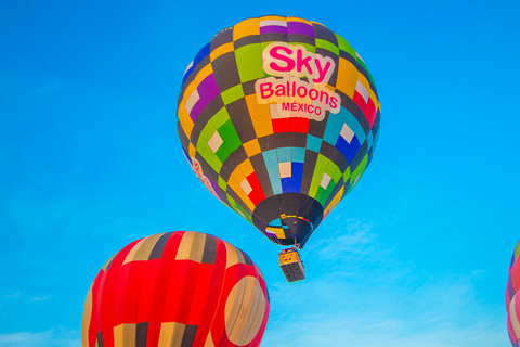 Teotihuacan: Varmluftsballongflygning Sky BalloonsTeotihuacan: Flyg med varmluftsballong med Sky Balloons