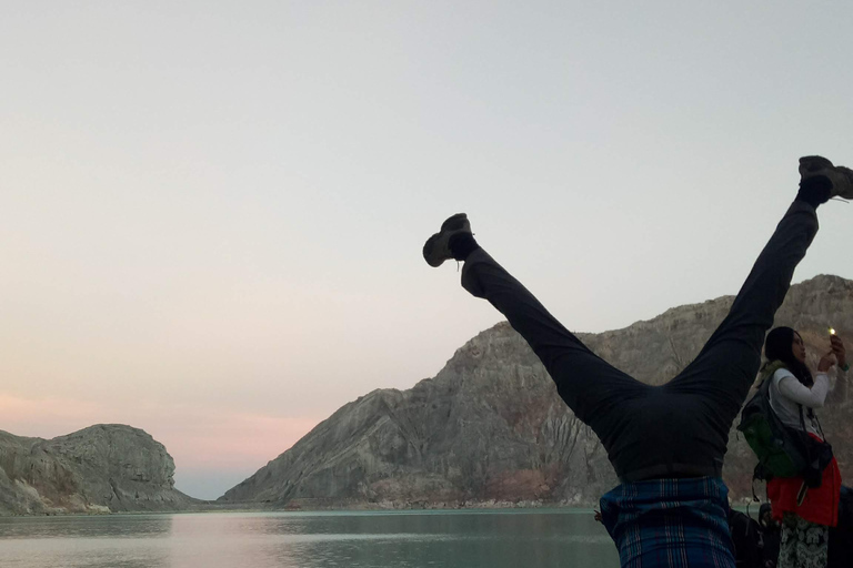 Von Bali aus: Das majestätische Mount Ijen Sunrise Trekking