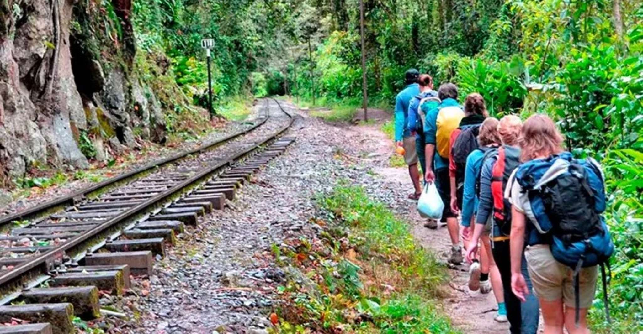 Da Cusco, Machu Picchu in auto 2 dias mas Hotel y Desayuno - Hizvo