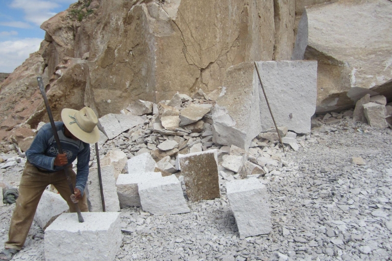 Arequipa: Die Route von Sillar und die Petroglyphen von Culebrillas
