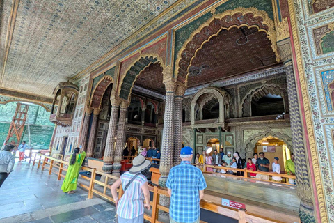 Saree Weaving & Srirangapatna Palace Day Tour from Bangalore