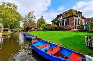 Amsterdam: Tagestour Giethoorn, Afsluitdijk und Zaanse Schans