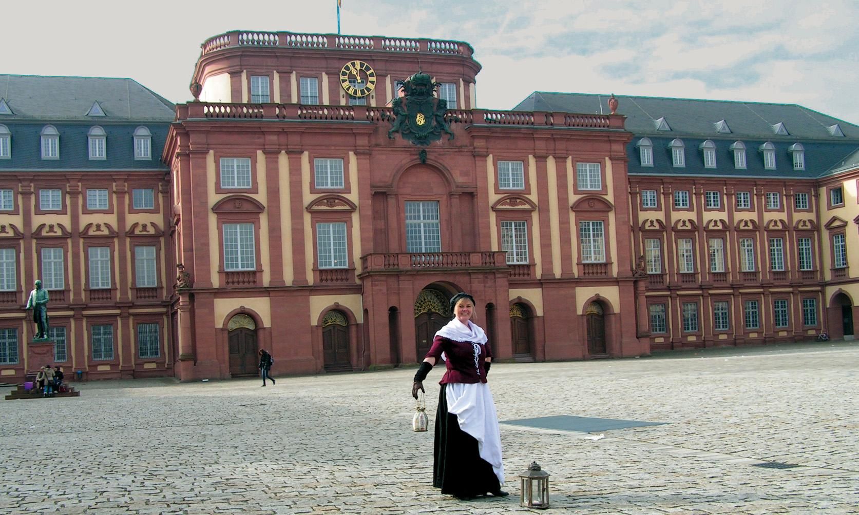 Mannheim: Öffentliche Nachtwächterführung mit Nachtwächterweib Marie