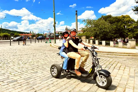 Det bästa ❤️ Trike Prag stadsvandring med guide på engelska
