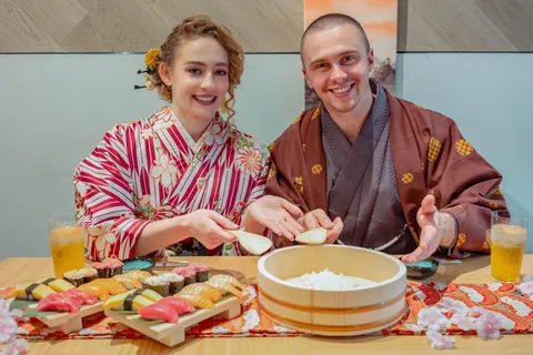 Osaka Dotonbori: Sushi Making Experience