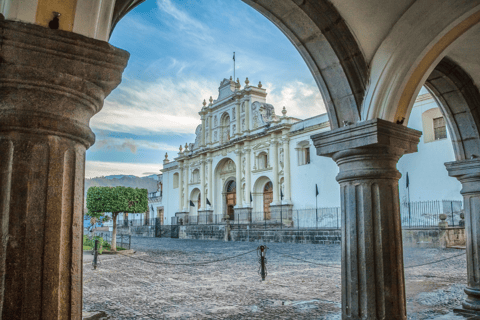 Private transfer from the Airport to Antigua