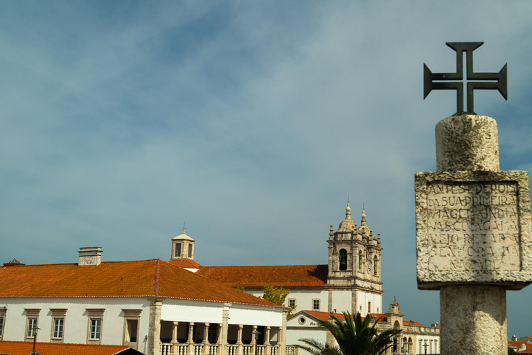 Nazaré: Walking Tour with Funicular & Local Guide