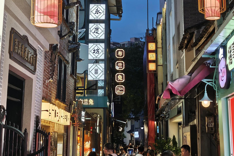 Guangzhou: Cantonese Morning Tea and Culture Walking Tour Guangzhou Private Tour ：Cantonese Culture Matters