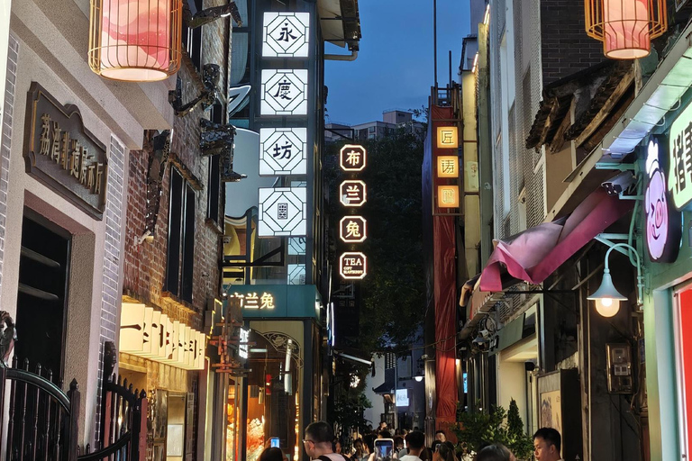 Guangzhou: Cantonese Morning Tea and Culture Walking Tour Guangzhou Private Tour ：Cantonese Culture Matters