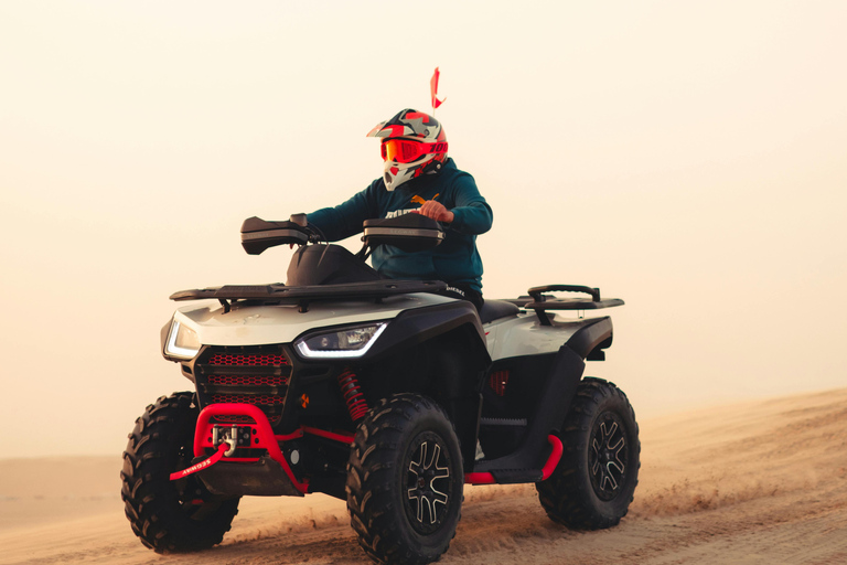 Doha: Safari por el desierto con paseo en camello y Sandboarding