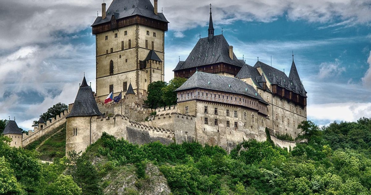 De Praga: Castelo e cavernas de Karlstejn - Viagem com tudo incluído ...