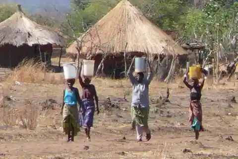 Livingstone: Mukuni Village Guided Tour
