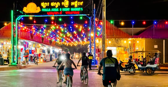 Mad Monkey Siem Reap: Sunset Countryside Cycling Tour