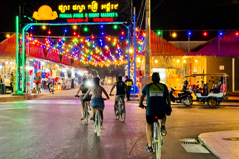 Mad Monkey Siem Reap : Tour cycliste de la campagne au coucher du soleil