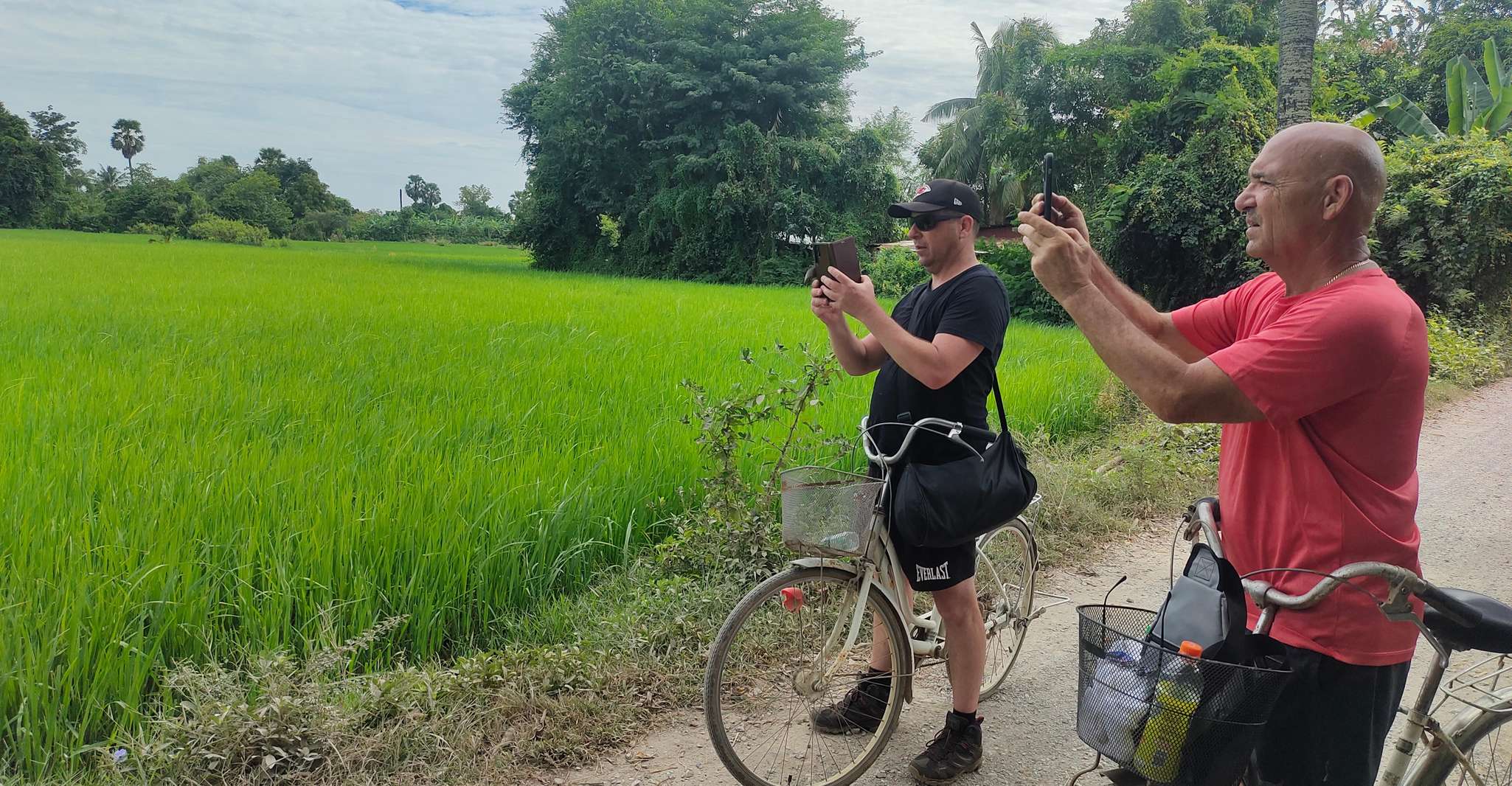 Battambang Unique Day Tours Mixing Bicycle -Tuk Tuk-Lunch - Housity