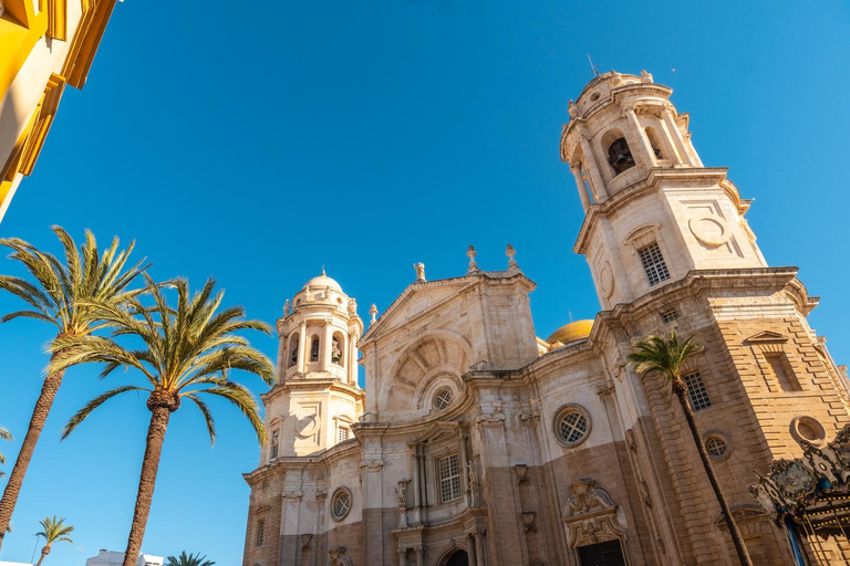 Hello Cadiz: Private 2-Hour Intro City Walk with Local Guide
