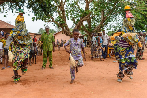 En el Corazón de la Magia : Festivales Vudú de Benín y Togo