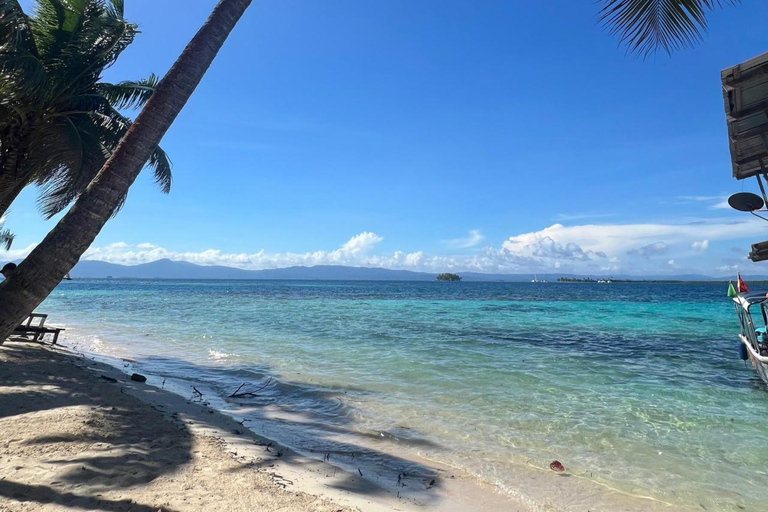 San Blas: tour with snorkeling, lunch and transportation