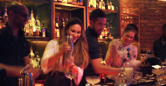 Lisbon: Cocktail tasting - outdoor activity