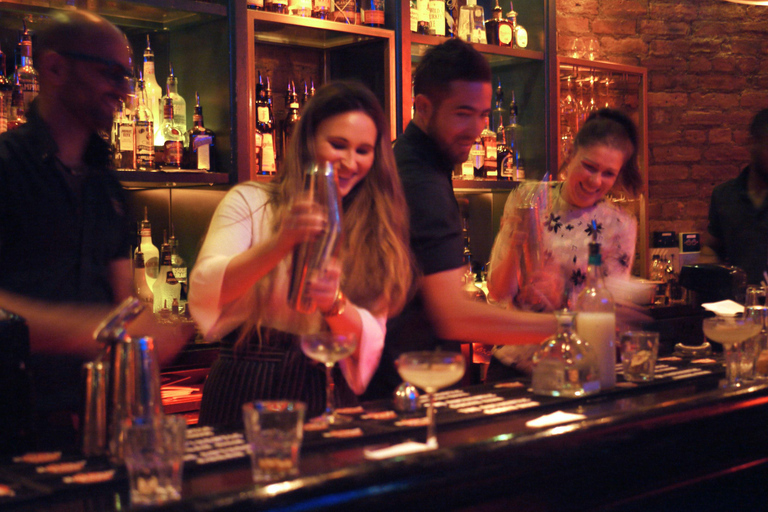 Lisbon: Cocktail tasting - outdoor activity