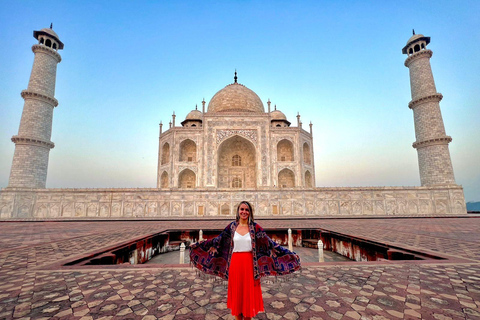 8-Day Golden Triangle Tour With Ranthambore & Jhalana Safari Tour With 3-Star Hotel Recommendation