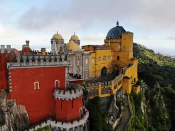 Da Lisbona: i gioielli storici e naturali di Sintra