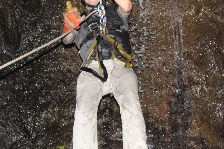San Jose: Zipline + Canyoning + Transportation + Lunch Combo