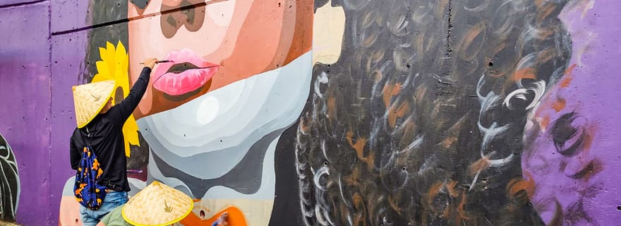 Medellin: tour dei graffiti della Comuna 13, funivia e street food