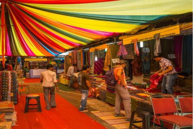 Delhi: oude en nieuwe Delhi, rondleiding van een hele of halve dagHaif-Day New Delhi Tour met auto, gids en chauffeur