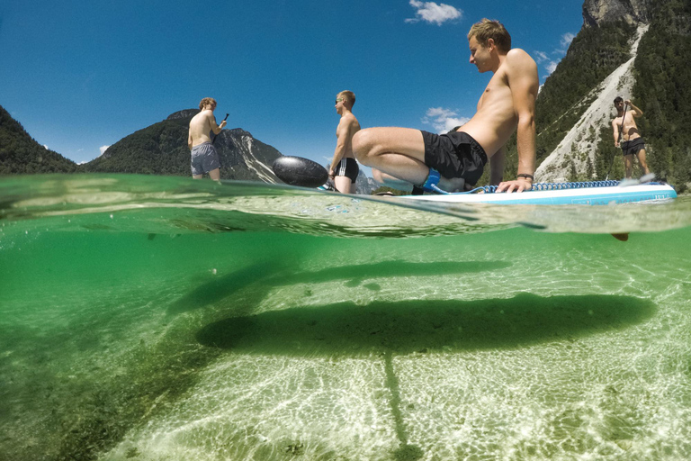 Excursión de medio día de Stand-up Paddle Boarding (SUP) en el lago Predil