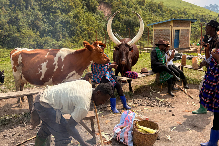 From Kigali: Bigogwe Cow Experience, Hiking & farm with Meal