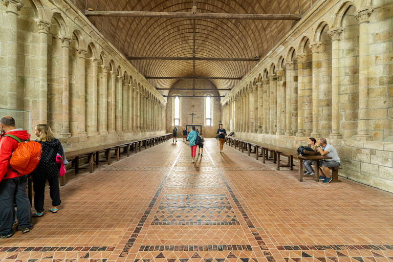 Z Paryża: Mont Saint Michel - jednodniowa wycieczka z przewodnikiemZ Paryża: jednodniowa wycieczka na Mont Saint Michel z przewodnikiem