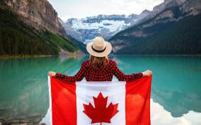 Lake Louise and Moraine Lake: Small-Group Day Tour