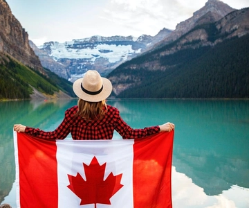 Calgary/Banff: Lake Louise, Moraine, Marble Canyon Day Tour