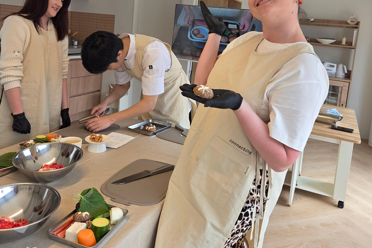 Seoul: Cooking Class and Tour with Michelin-Trained Chef