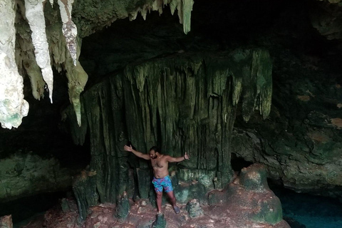 Zanzibar: Visita guiada à floresta de Jozani e à gruta de Kuza