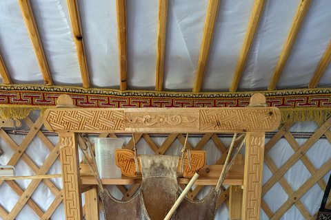 4-Day Authentic Nomadic Family Homestay near the Mini Gobi