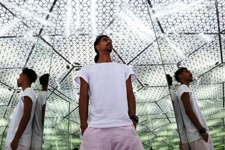 Doha: Family-Friendly Museum of Illusions Visit with Entry