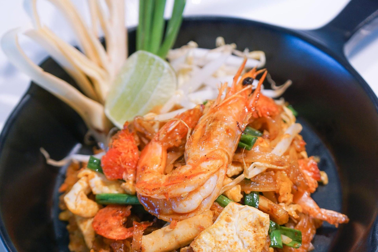 Bangkok : Baiyoke Sky Lunch 82nd Floor Crystal Grill Buffet