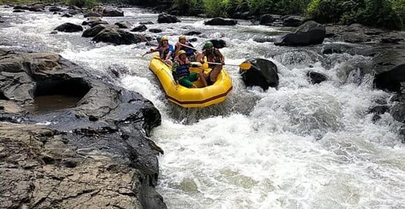 Lombok: Whitewater Rafting Tour & Rice Terrace Trek to Falls
