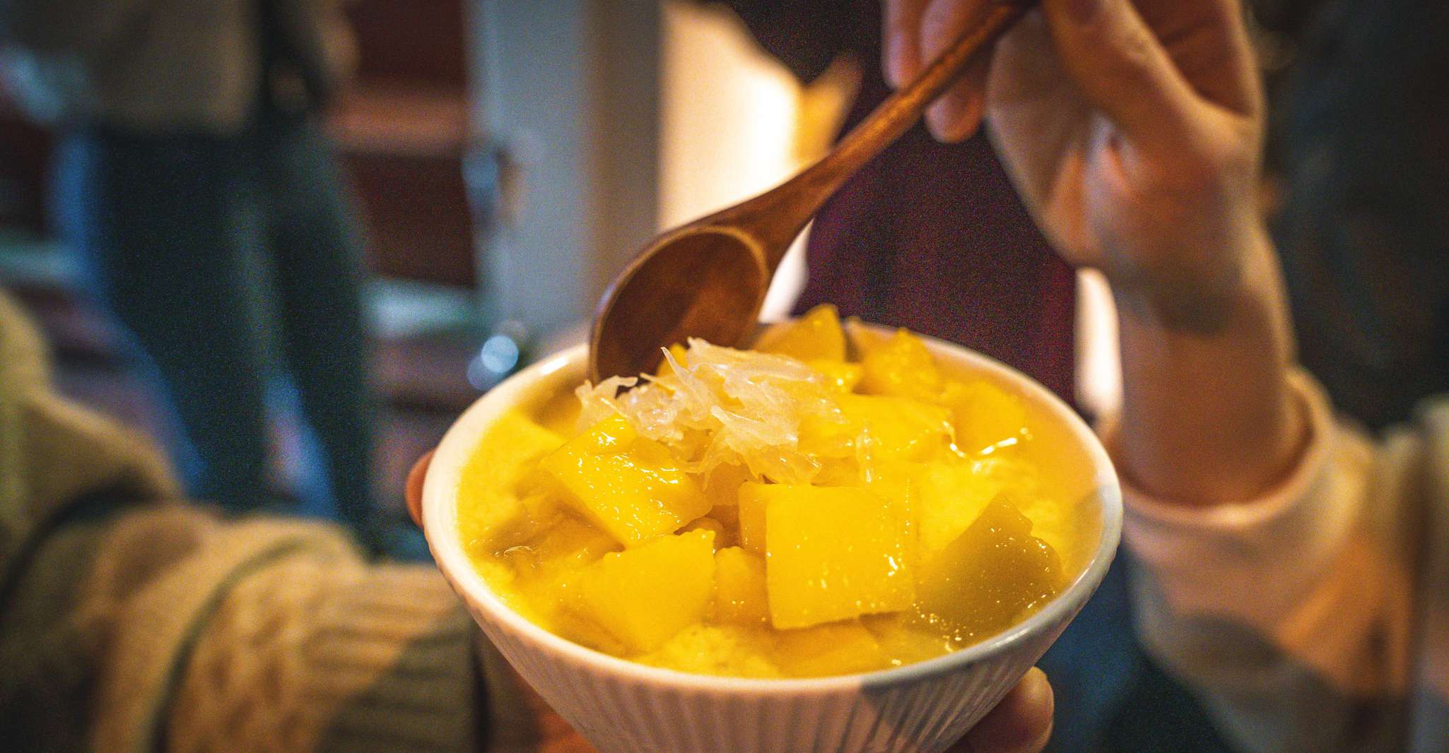 Shanghai: Evening Walking Food Tour photo 5