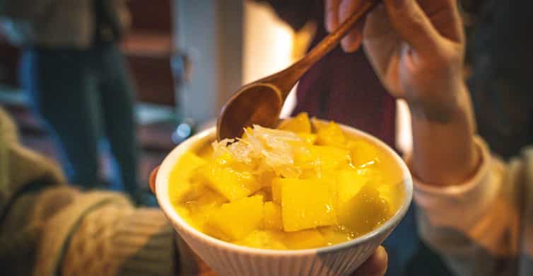 Shanghai: Evening Walking Food Tour photo 5