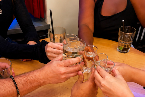 Munich: Top Pub Crawl with Shots and Free Nightclub Entry