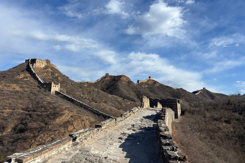 Beijing: Jinshanling Great Wall Private Tour with Lunch Bus to Jinshanling Great wall Hiking tour from Beijing