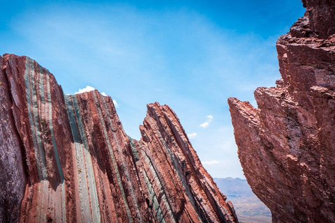 Cusco: Pallay Punchu Rainbow Mountain Full-Day Tour & Meals