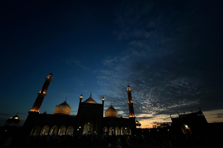 Delhi: Old Delhi Night Walk, Street Food & Rickshaw Ride Delhi: Old Delhi Night Walk, Street Food & Rickshaw Ride