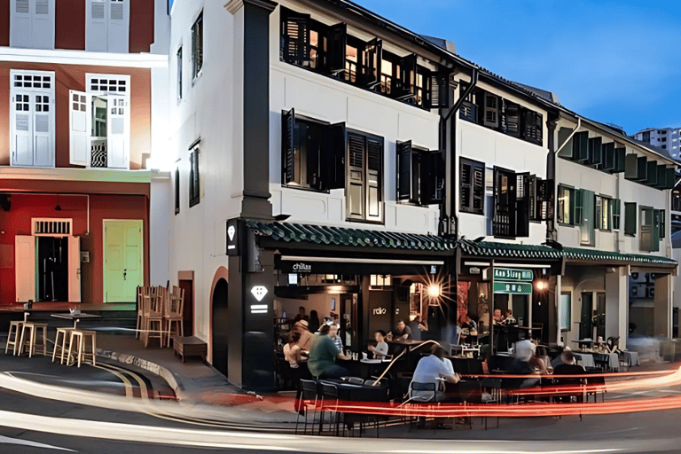 Singapore: Tour a piedi dei tesori nascosti di Chinatown con spuntinoPartecipa al gruppo