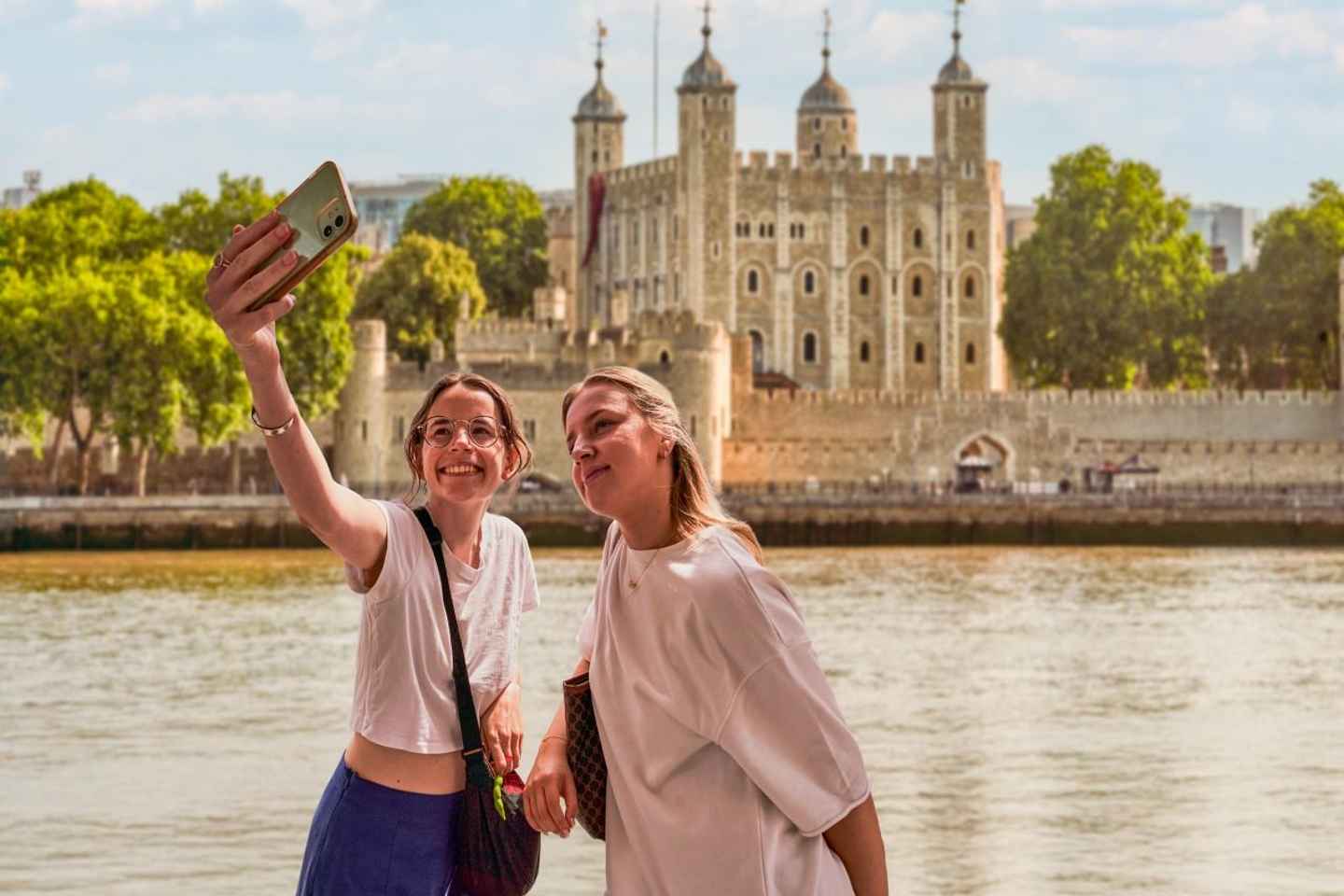 Tower of London Guided Tour with Optional Thames Cruise - Group Tour: Tower of London Tour with Thames Cruise