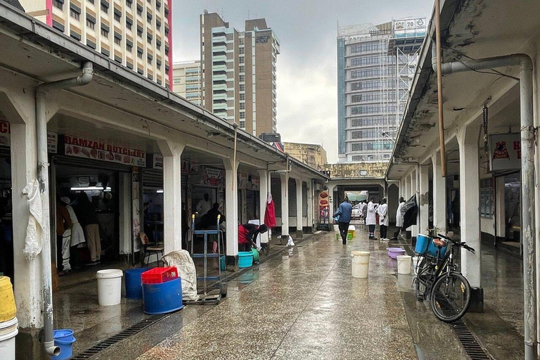 Nairobi Twilight Guided Walking Tour and Local Evening Life